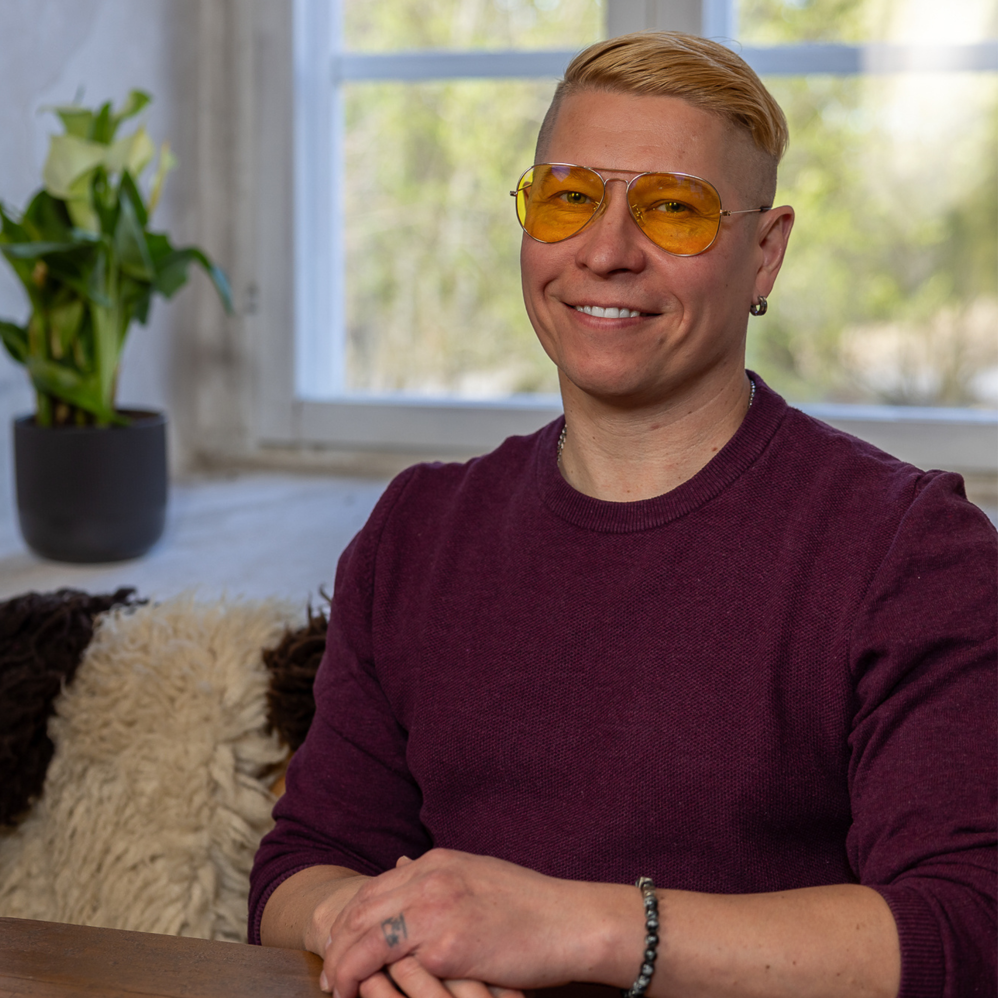 ILMARI daytime glasses gold